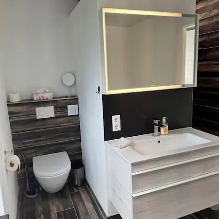 Modernes In Apartament